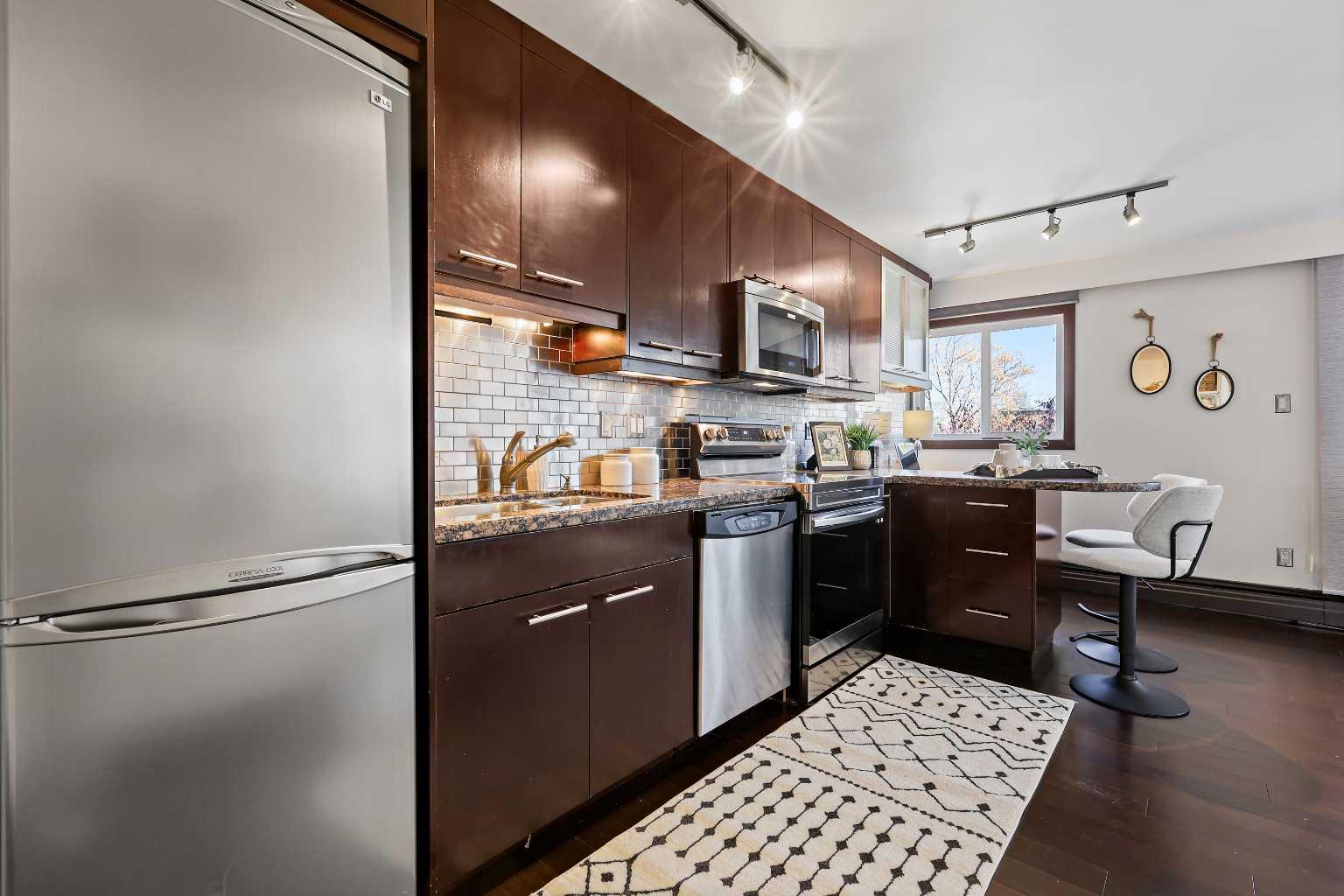 1709 19 Avenue SW 302