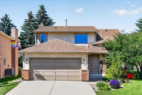 Photo of 14 Hawkdale Gate NW, Calgary, AB T3G 2W6 (MLS # A2342815)