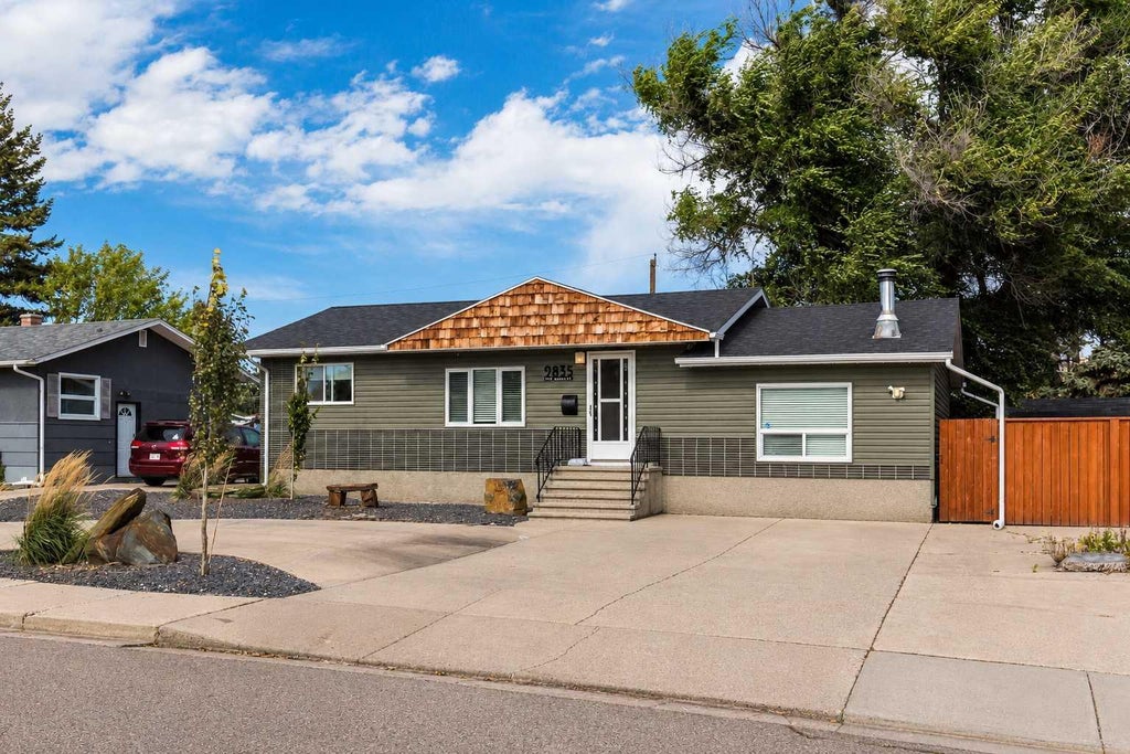 Photo of 2835 11 Avenue S, Lethbridge, AB T1K 0L2 (MLS # A2351145)