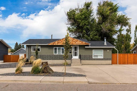 Photo of 2835 11 Avenue S, Lethbridge, AB T1K 0L2 (MLS # A2351145)