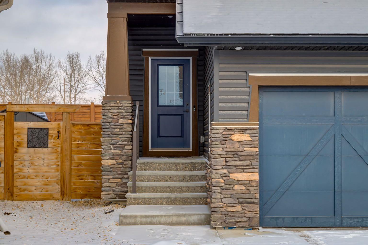 452 Chinook Gate Square SW