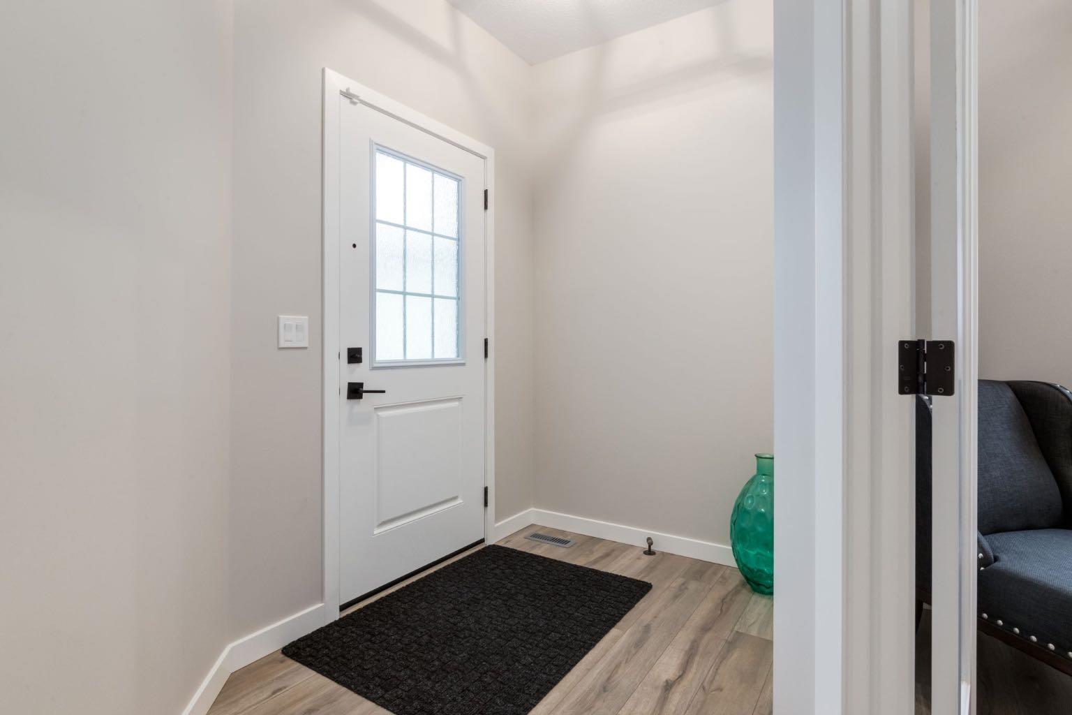 452 Chinook Gate Square SW