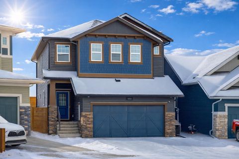 452 Chinook Gate Square SW Airdrie AB T4B 4V9