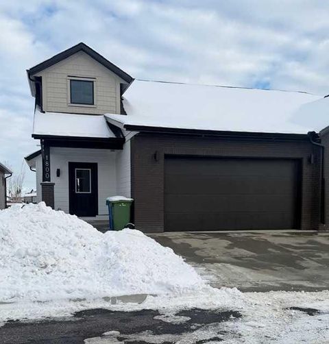 15 Coopersfield Link SW 601 Airdrie AB T4B 5P5