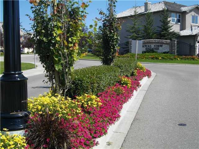 Photo of 42 Royal Crest Point NW, Calgary, AB T3G 5W5 (MLS # A2350682)