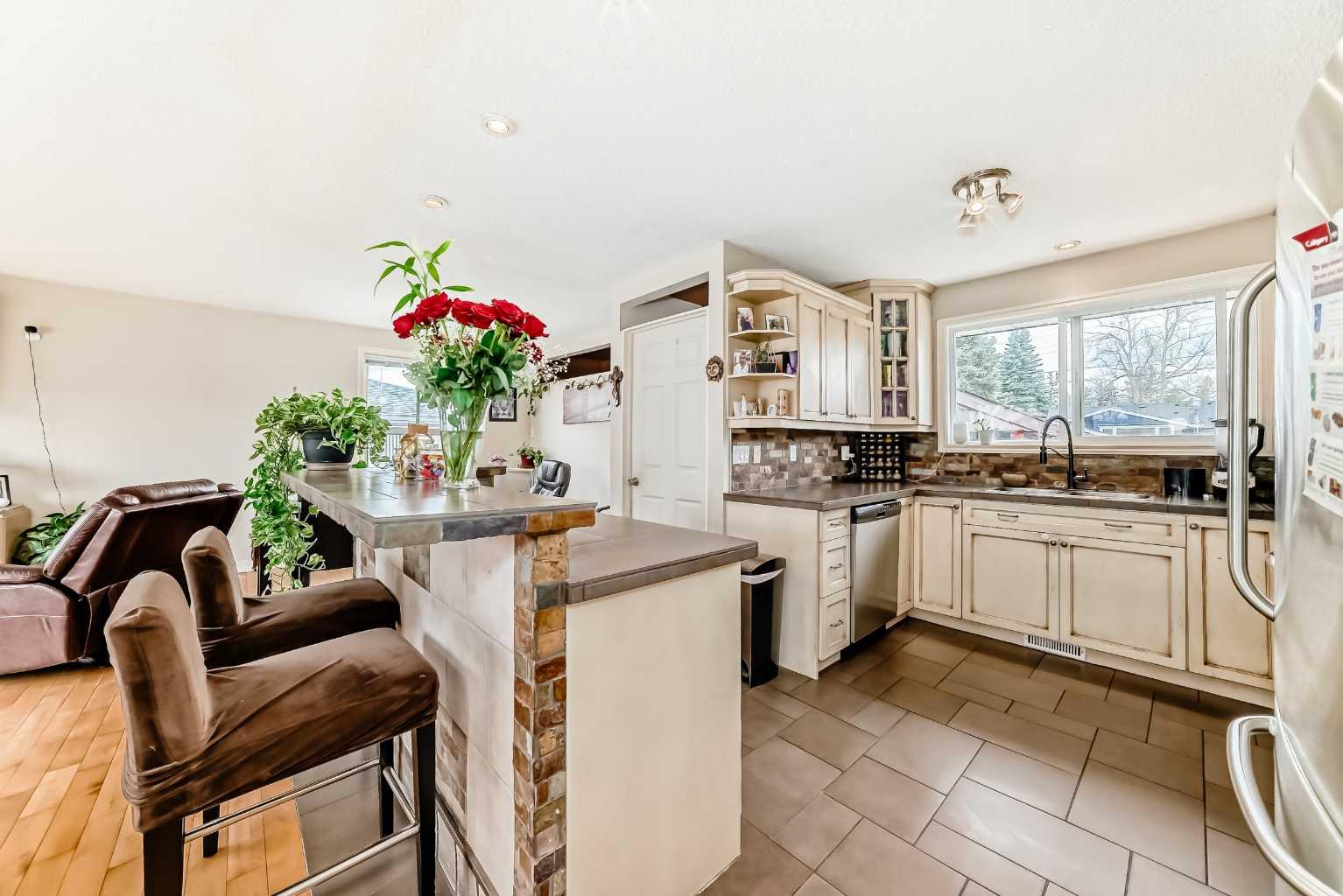 53 Wakefield Drive SW