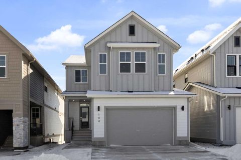 144 Copperhead Road SE Calgary AB T2Z 5G9