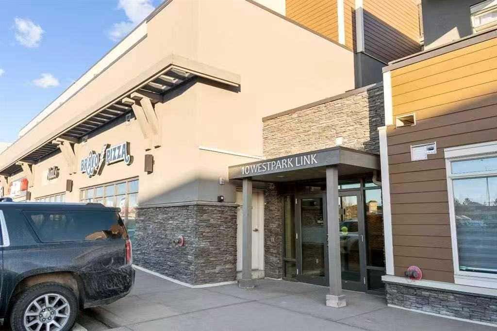 Photo of 10 Westpark Link SW #216, Calgary, AB T3H 0Y5 (MLS # A2325325)