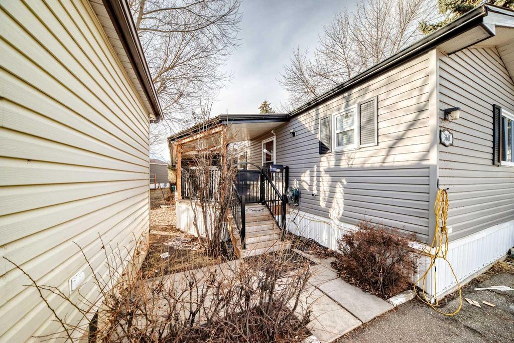 Photo of 360 Burroughs Circle NE, Calgary, AB T1Y 6K3 (MLS # A2285775)