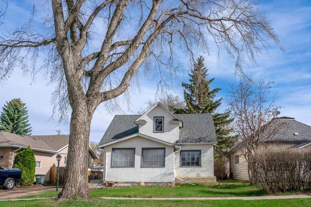 Photo of 4716 52 Avenue, Vermilion, AB T9X 1S5 (MLS # A2312300)