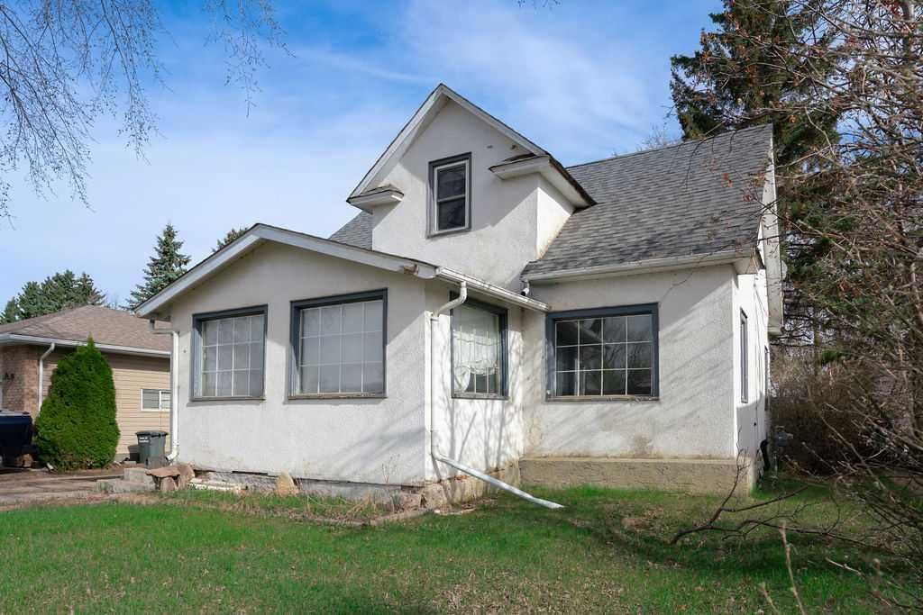 Photo of 4716 52 Avenue, Vermilion, AB T9X 1S5 (MLS # A2312300)