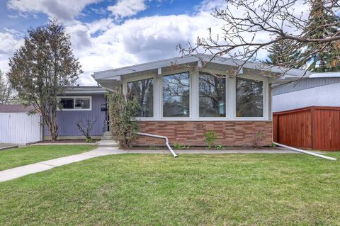 Photo of 1315 Northmount Drive NW, Calgary, AB T2L 0C9 (MLS # A2312941)