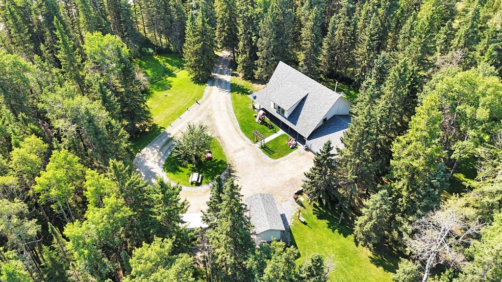Photo of 4 GREENWOOD Way, Rural Clearwater County, AB T0M 0M0 (MLS # A2341127)