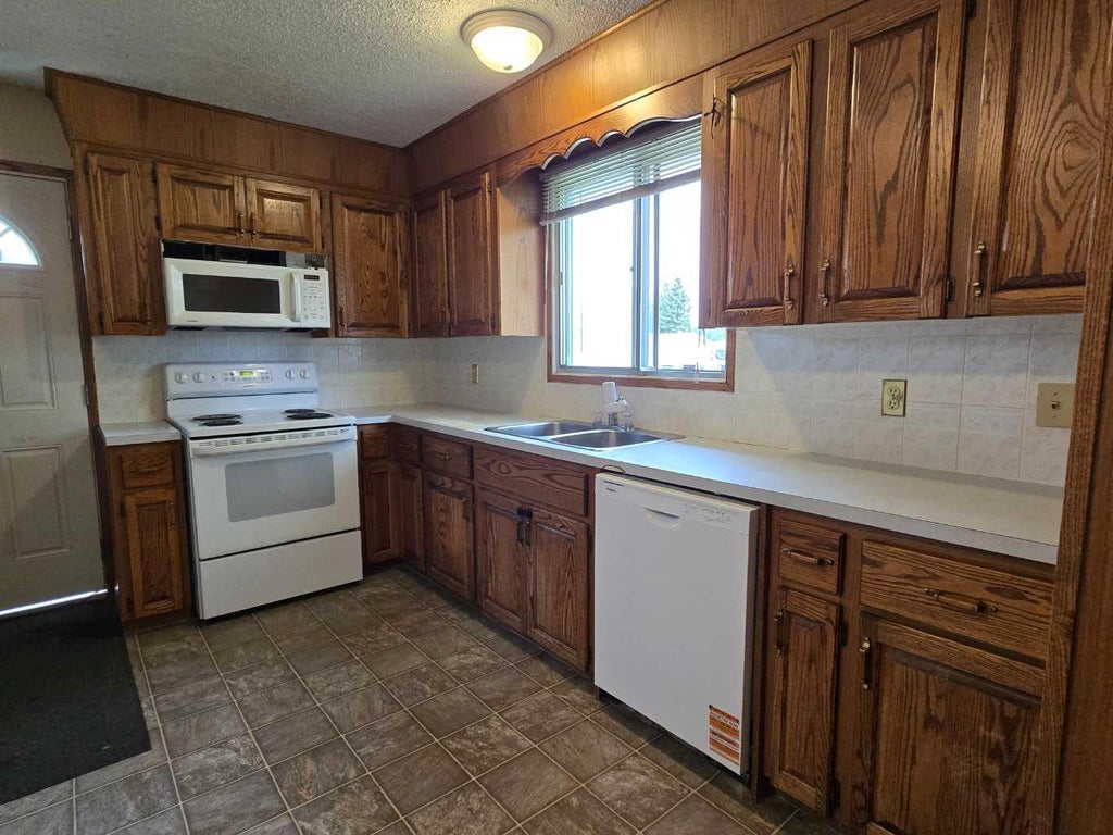 Photo of 5015 Oxford Avenue, Swan Hills, AB T0G 2C0 (MLS # A2339769)