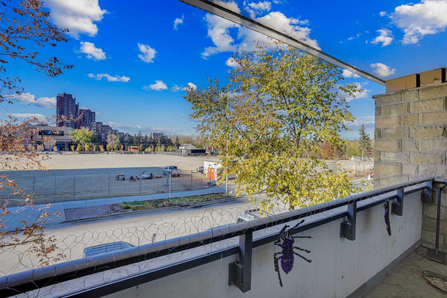 128 2 Street SW 205