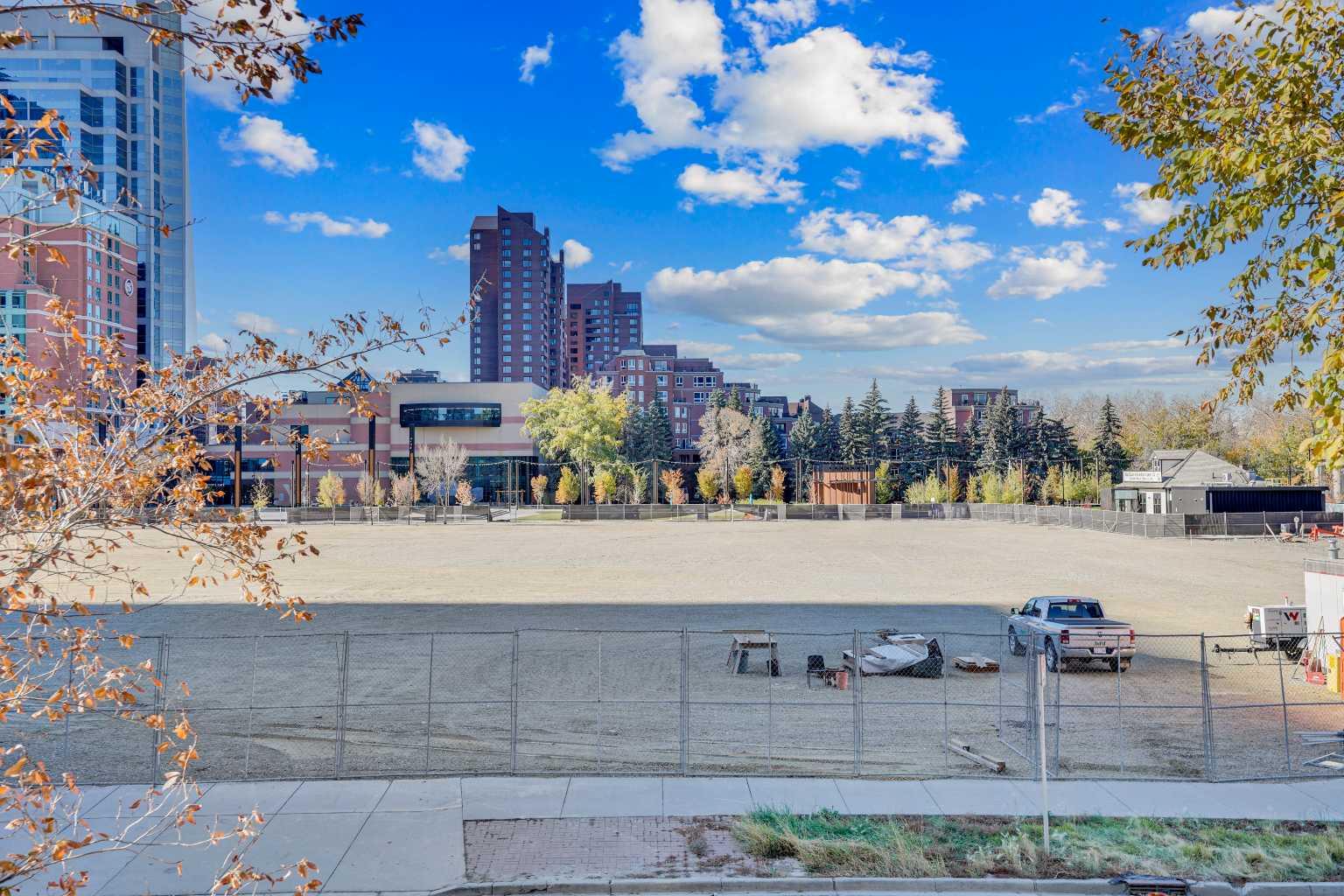 128 2 Street SW 205
