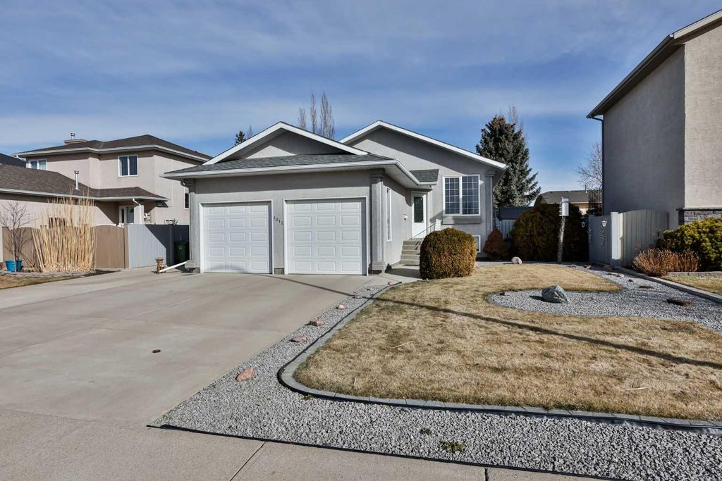 Photo of 1012 24 Avenue, Coaldale, AB T1M 1N4 (MLS # A2293856)