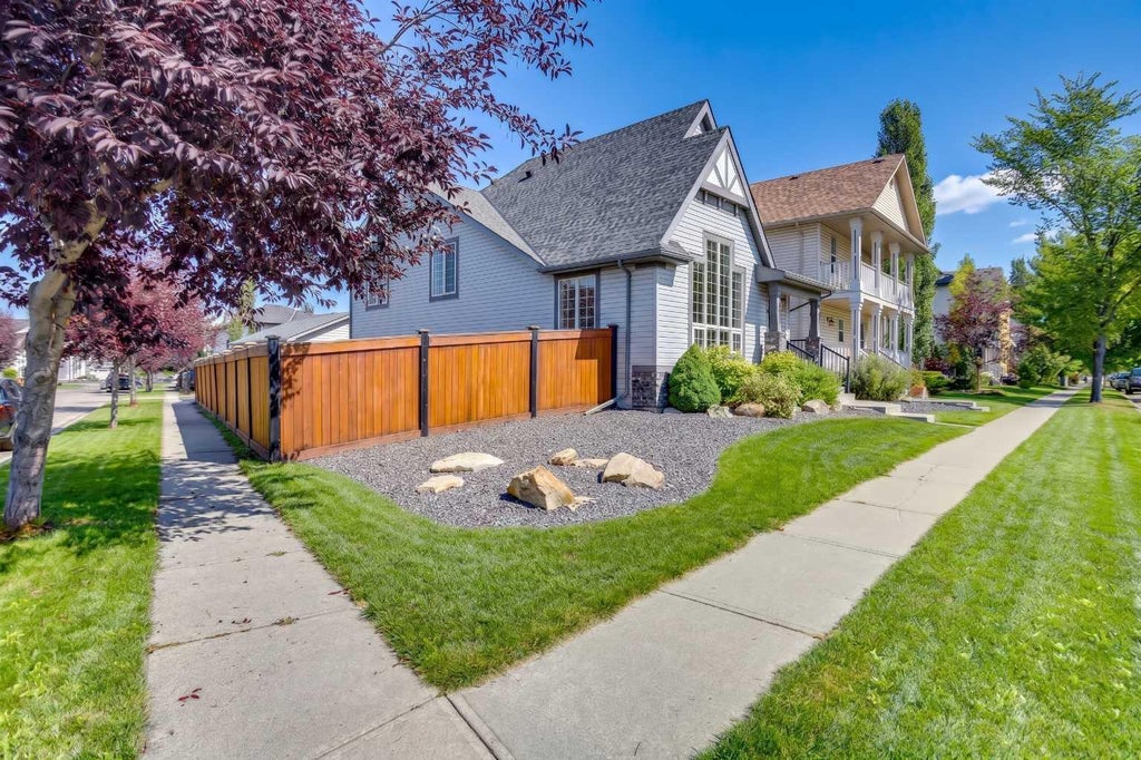 Photo of 108 Elgin Manor SE, Calgary, AB T2Z 4N3 (MLS # A2352662)