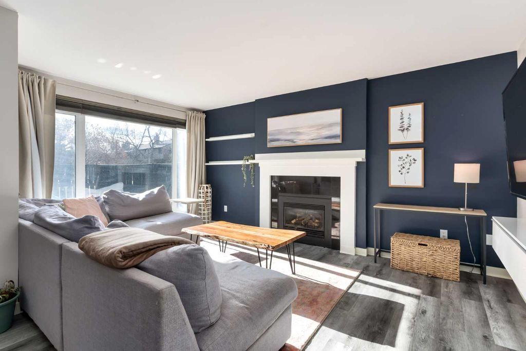 Photo of 25 Glamis Green SW #112, Calgary, AB T3E 6V1 (MLS # A2312139)