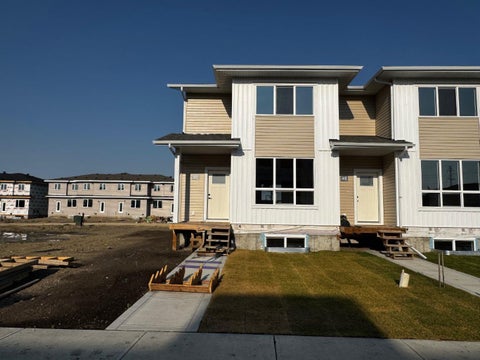 Photo of 50 Lavelle Close, Red Deer, AB T4S 0S5 (MLS # A2304034)