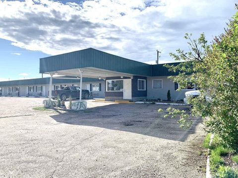 5604 4 Avenue Edson AB T7E 1L6