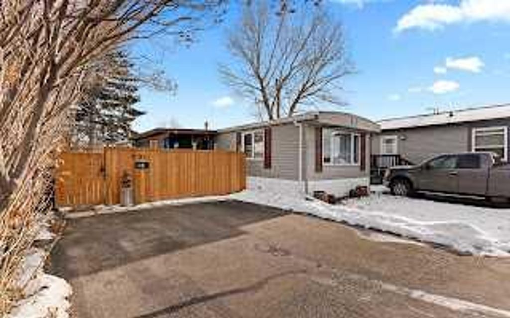 Photo of 6724 17 Avenue SE #97, Calgary, AB T2A 4V5 (MLS # A2282439)