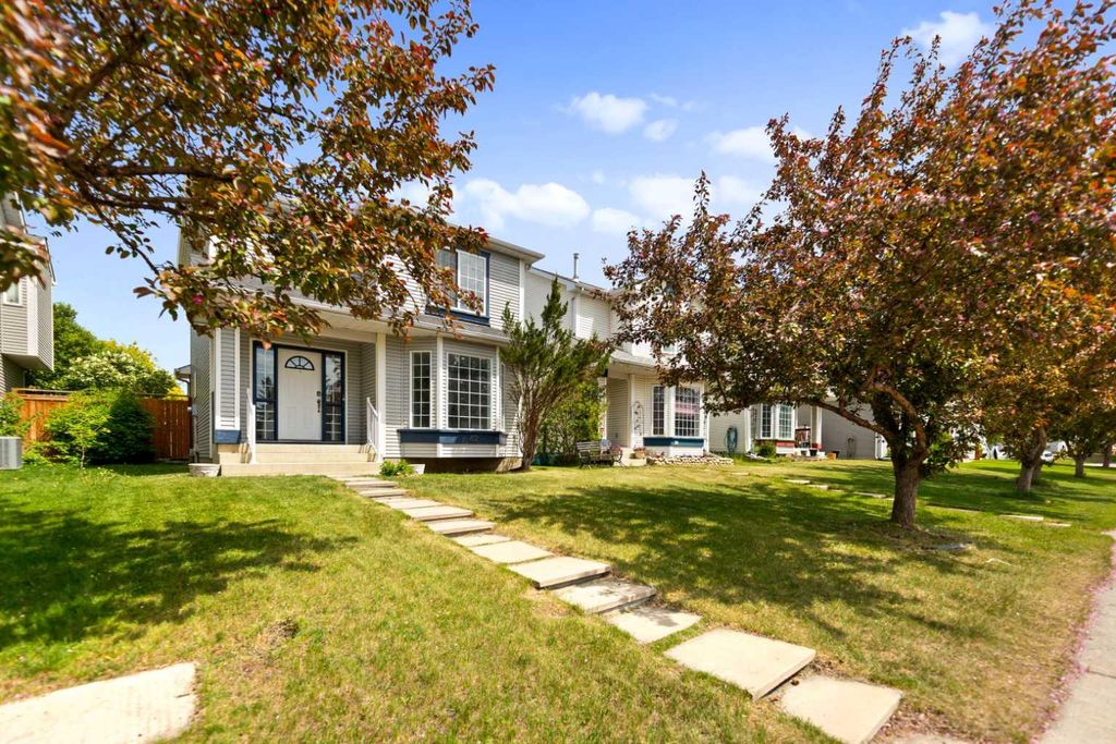 Photo of 42 River Rock Road SE, Calgary, AB T2C 4H2 (MLS # A2303340)