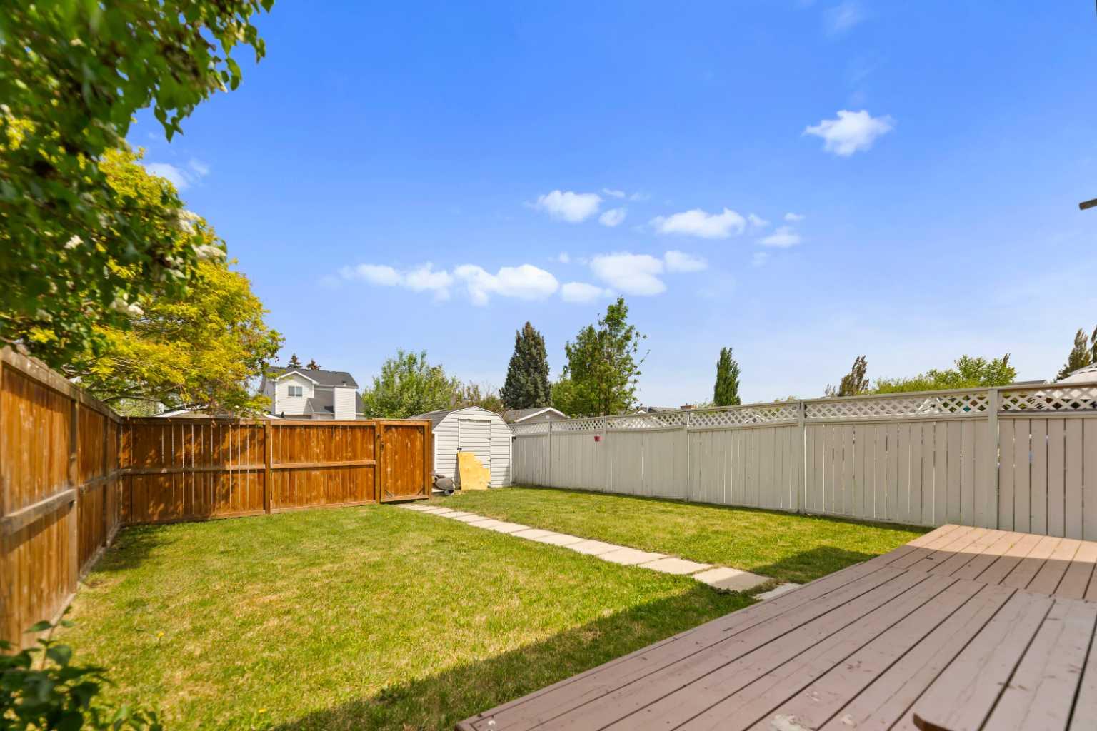 42 River Rock Road SE