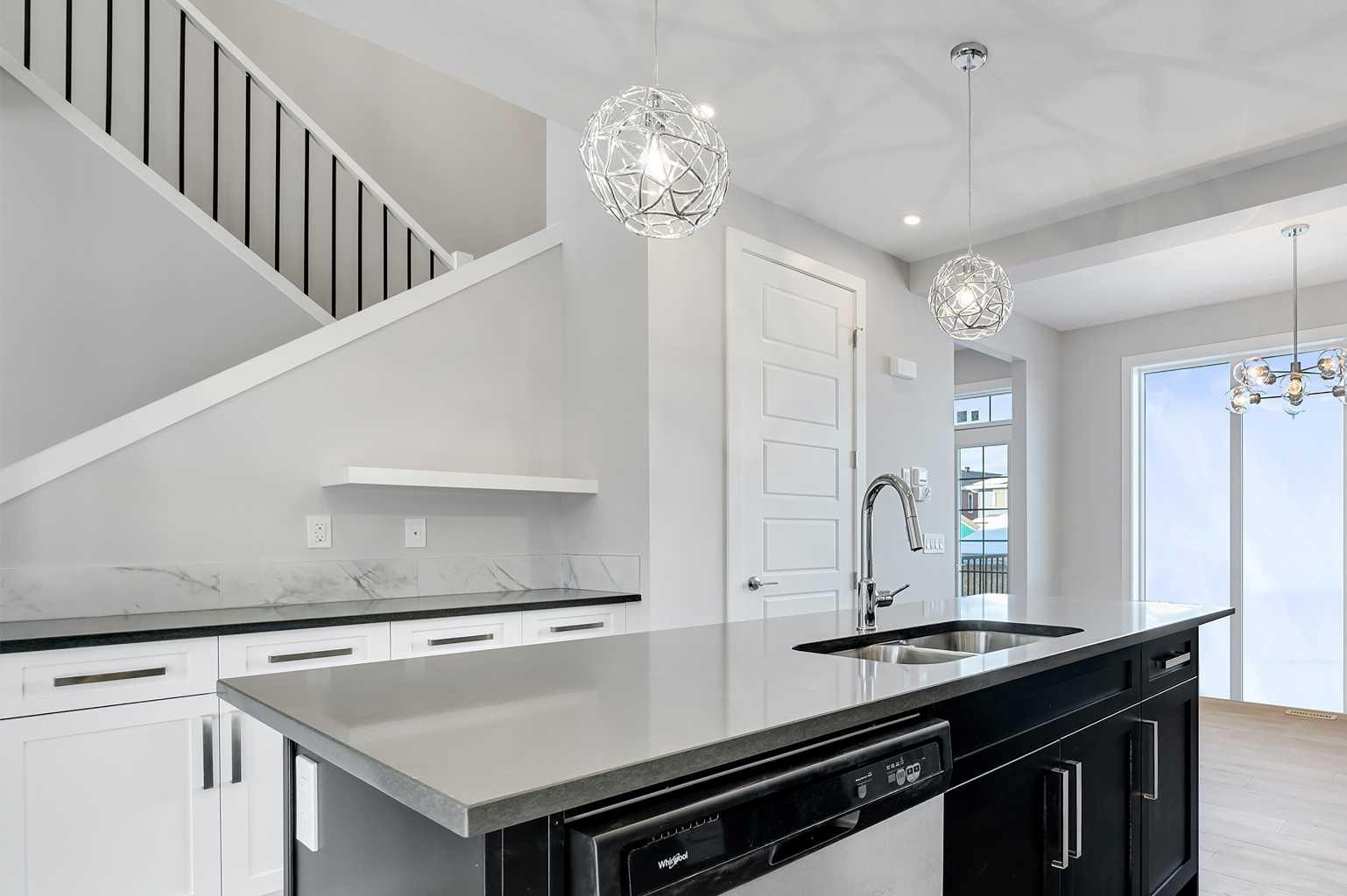 160 Crimson Ridge Place NW