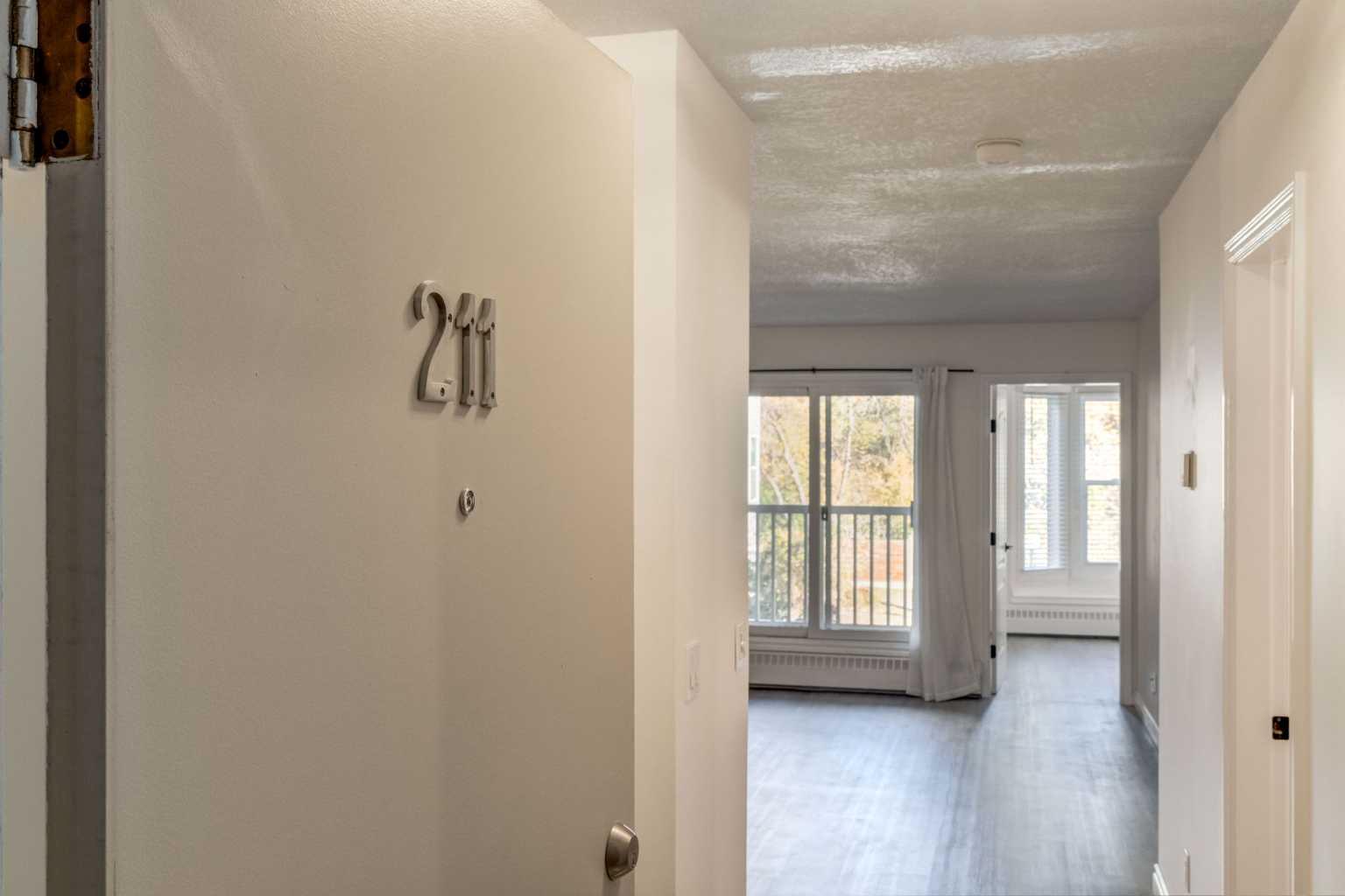 2204 1 Street SW 211