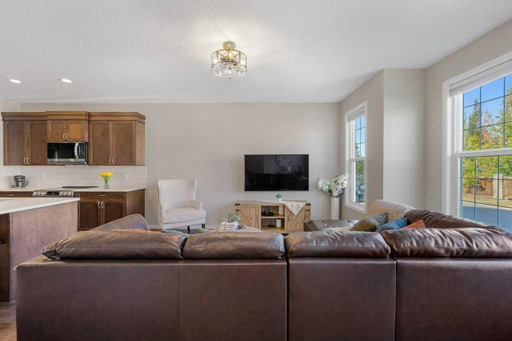 27 Cranford Crescent SE