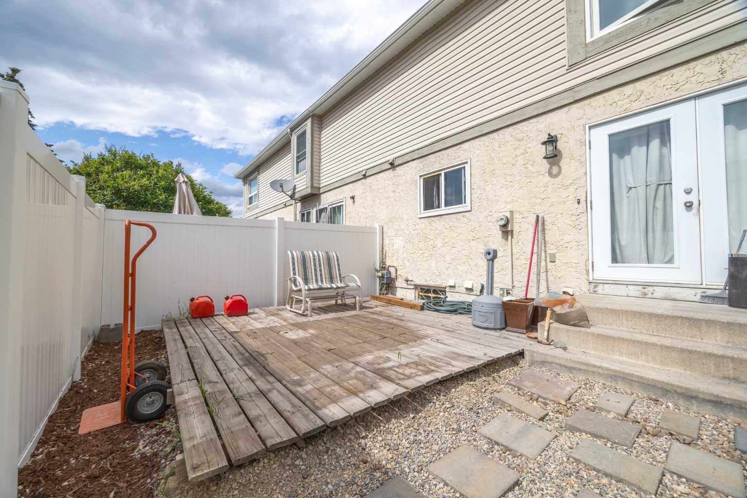 105 Deer Ridge Lane SE