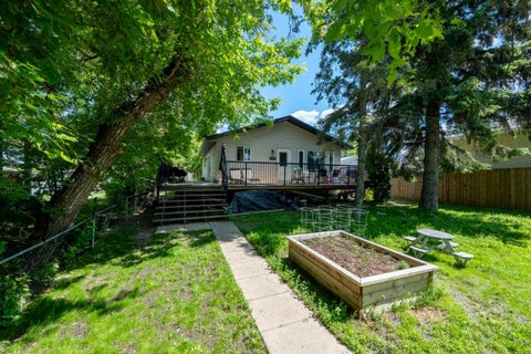 Photo of 1022 10 Avenue, Wainwright, AB T9W 1K6 (MLS # A2321298)