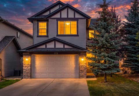 Photo of 173 Pantego Road NW, Calgary, AB T3K 0B8 (MLS # A2334399)