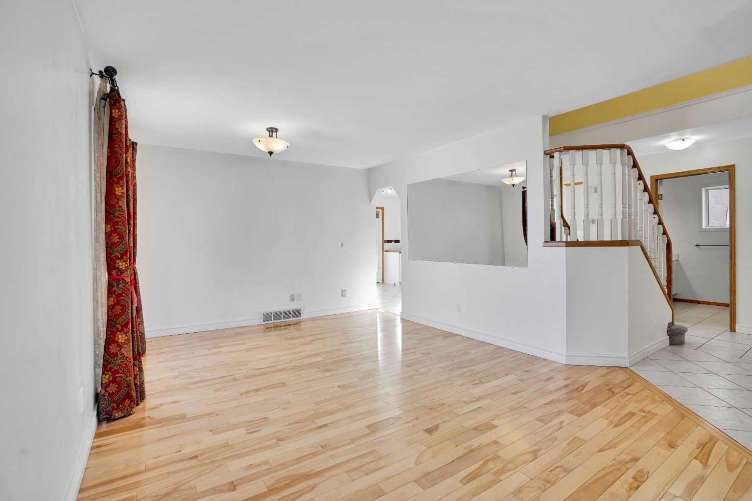 46 Somerset Close SW