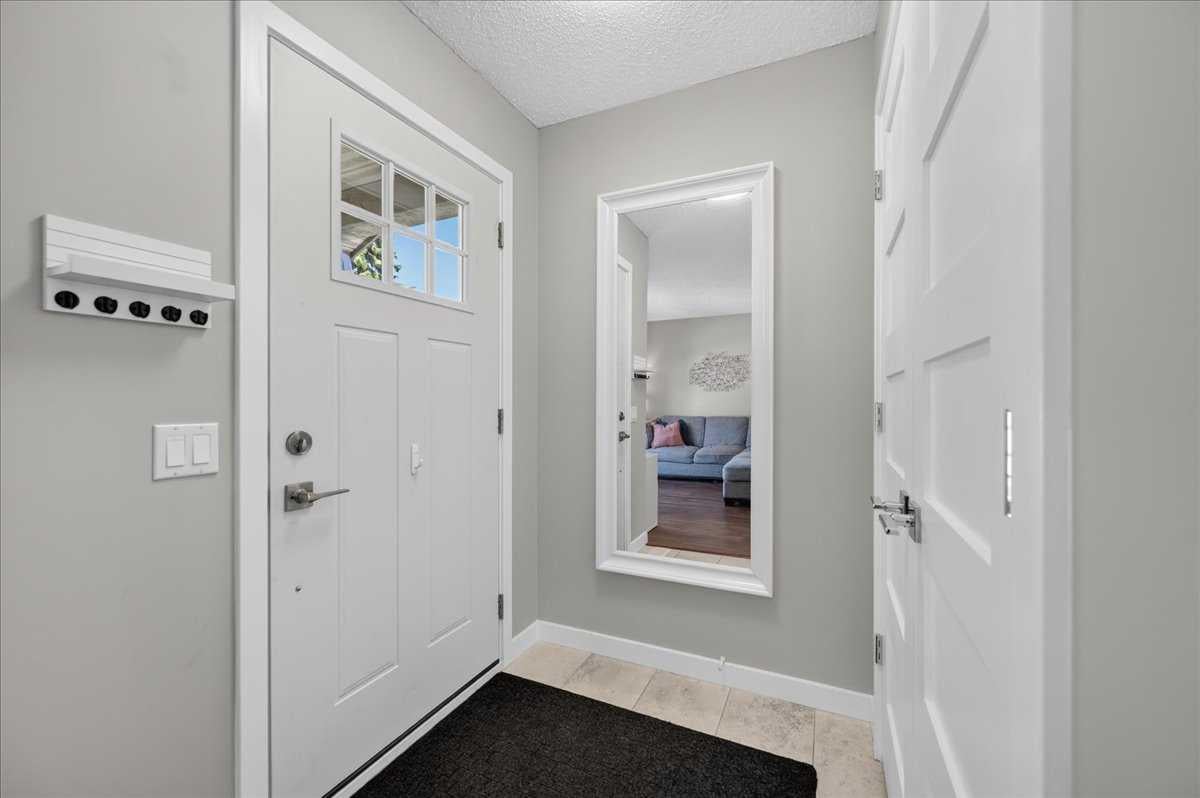 39 Midridge Gardens SE