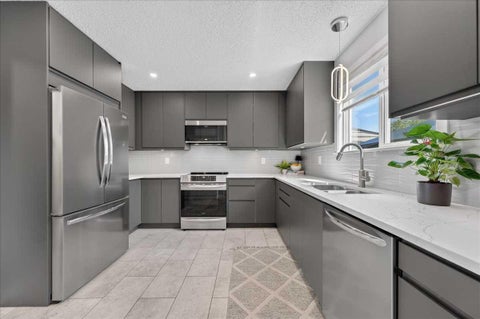 Photo of 39 Midridge Gardens SE, Calgary, AB T2X 1C4 (MLS # A2333974)