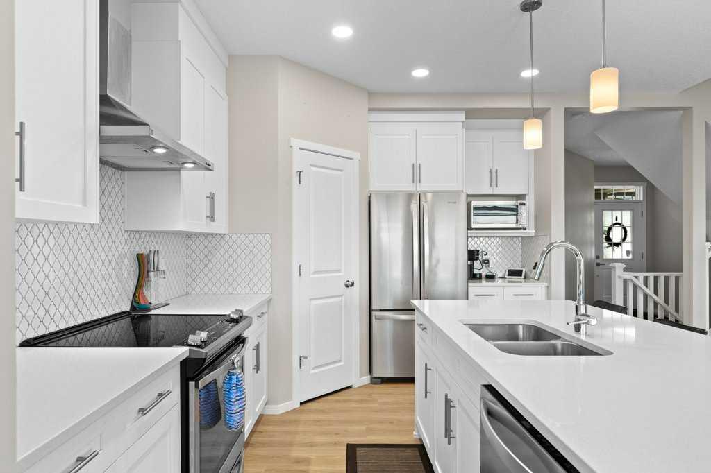 32 Belmont Terrace SW