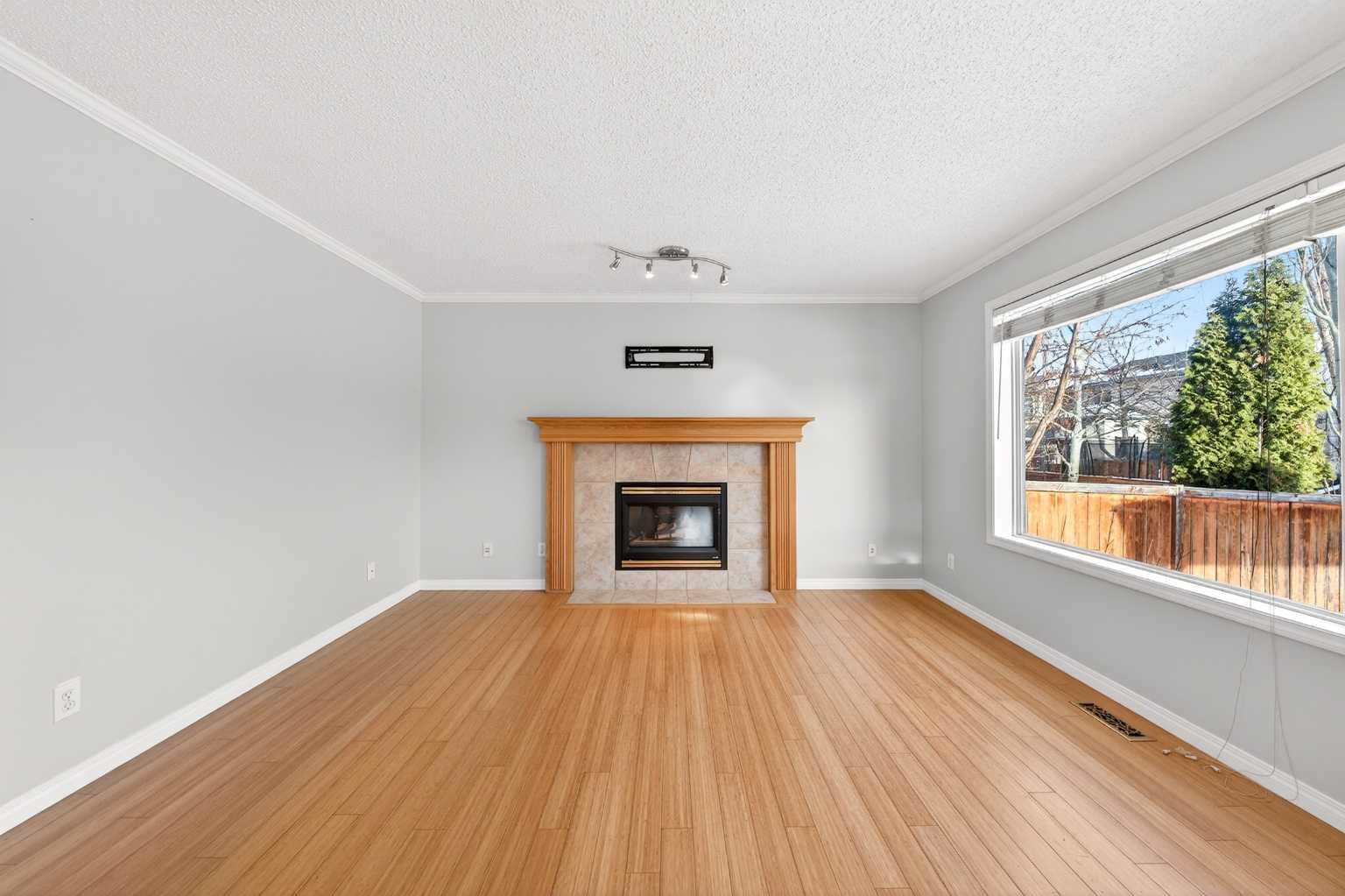 169 Harvest Grove Close NE