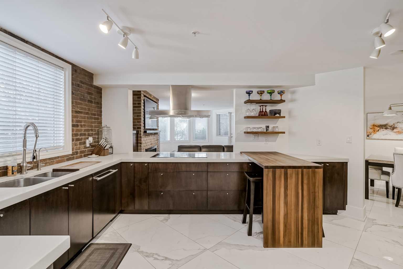 2422 Erlton Street SW 101