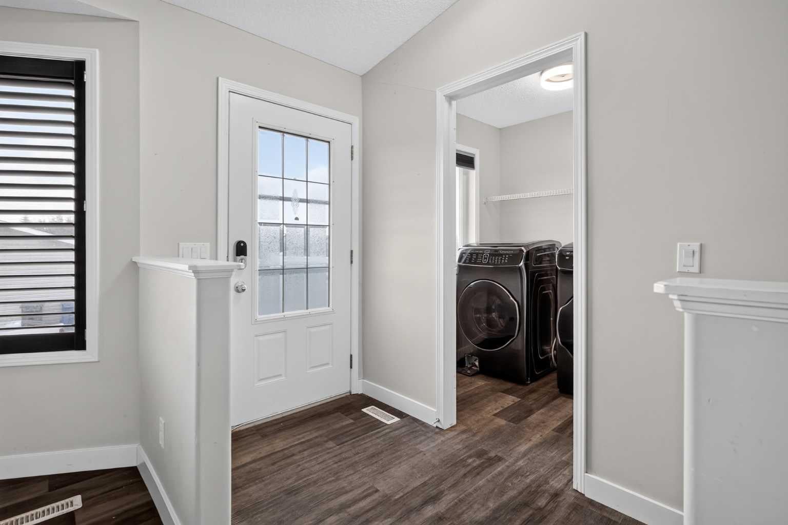 270092 Glenmore Trail