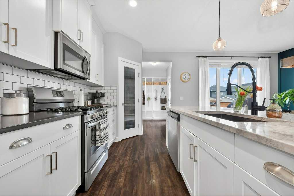 92 Fireside Crescent