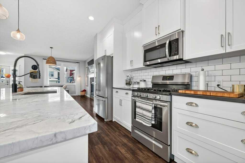 92 Fireside Crescent