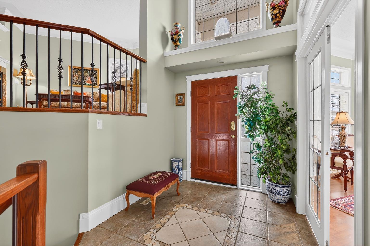 331 Mt Douglas Court SE