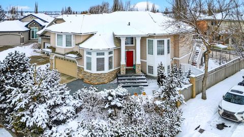 331 Mt Douglas Court SE Calgary AB T2Z 3J7