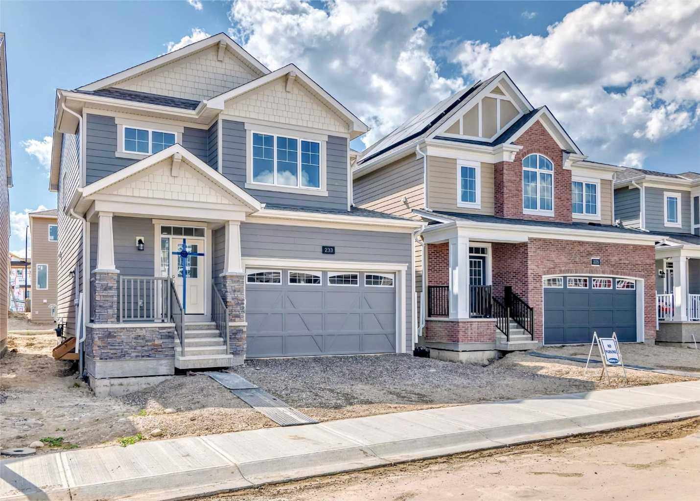 233 Yorkstone Rise SW