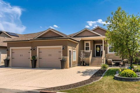 Photo of 2193 High Country Rise NW, High River, AB T1V 0E2 (MLS # A2314454)