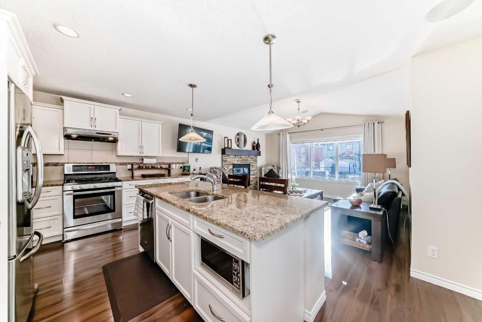 1301 Ravenswood Drive SE