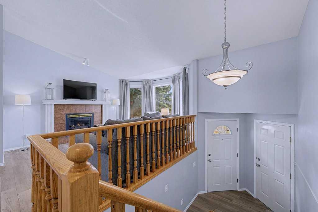 24 Sunlake Circle SE
