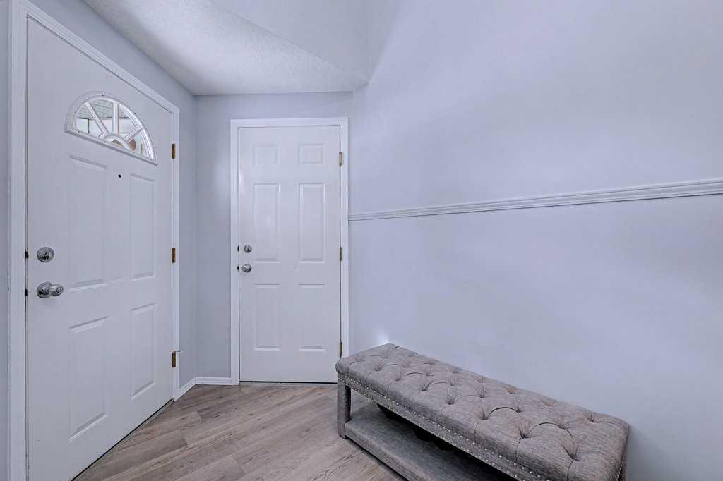 24 Sunlake Circle SE